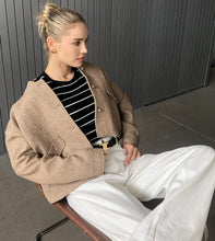 Load image into Gallery viewer, Wool Cropped Jacket
